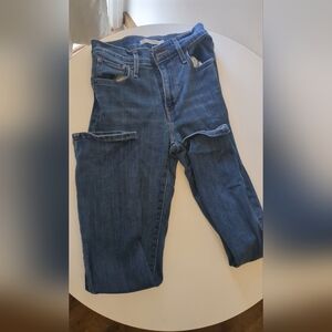 Levi's size 26 high rise straight jean